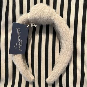 *NWT* Universal Thread Fuzzy Taupe Top Knot Headband